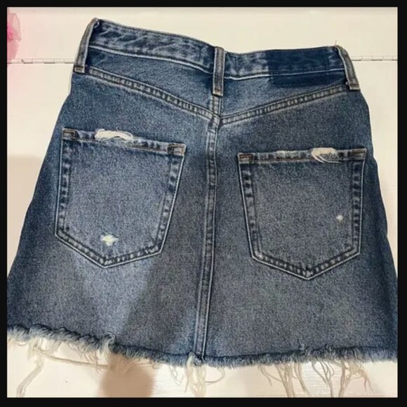 Abercrombie & Fitch Natural Rise Jean Skirt Women Ripped Denim Size 28/6 - Picture 2 of 2